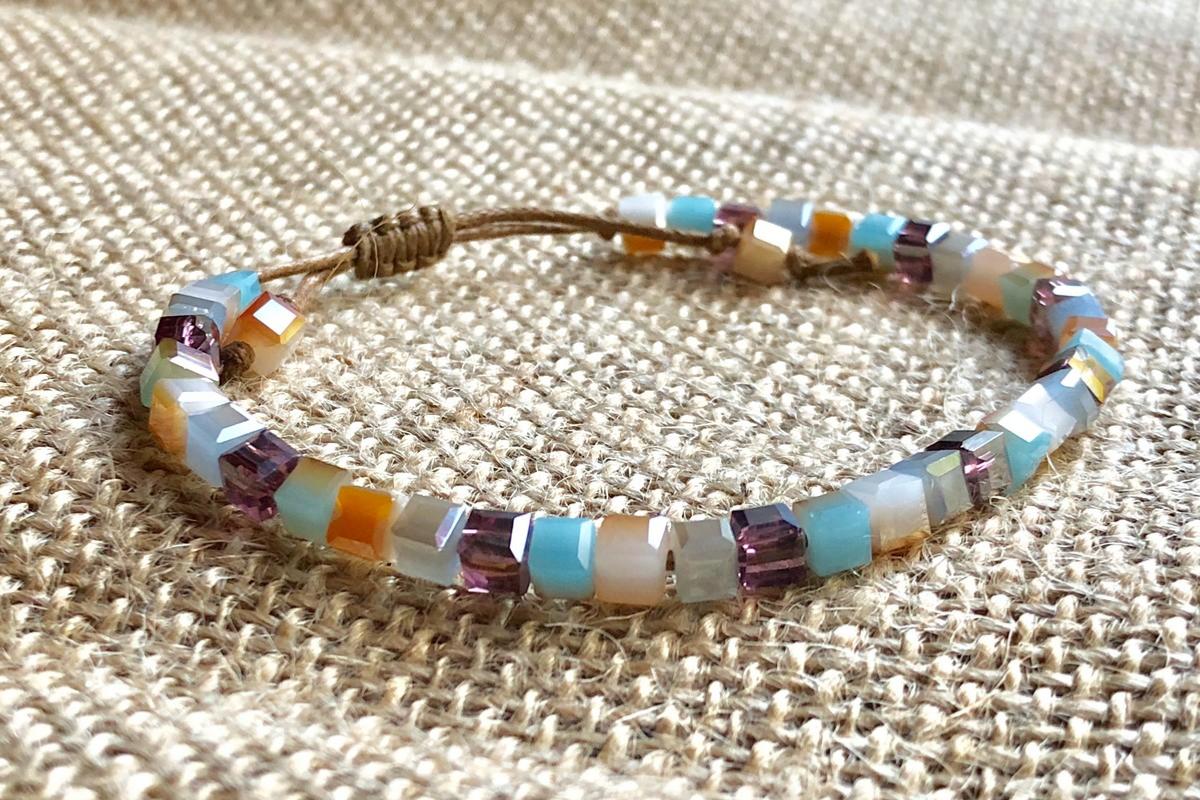 Bracelet perles de cristal multicolores