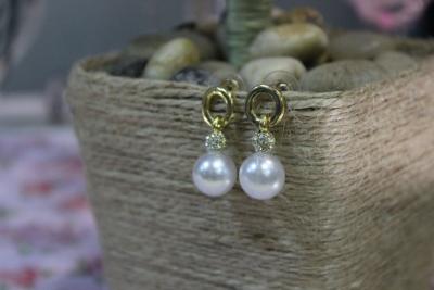Comment bien choisir sa boucle d’oreille en perles originales sans se tromper ?