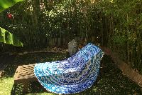 Drap de plage rond bleu pompons