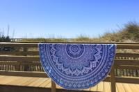 Drap de plage rond bleu pompons