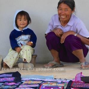 L'artisanat des Hmongs
