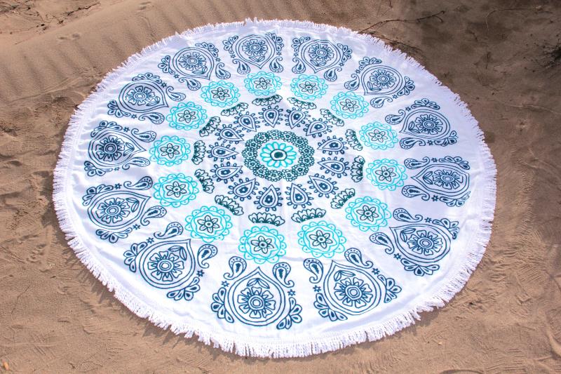 Serviette de plage ronde azur - Tendances Du Monde Serviette de plage ronde azur - Tendances Du Monde