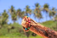 Bracelet perles en bois multicolores