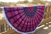 Drap de plage rond rose nuancé franges courtes