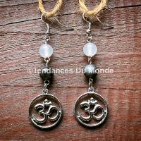 Boucles d'oreilles fantaisie sigle Om