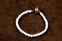 Bracelet blanc en perles