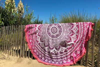 Drap de plage rond mandala franges roses